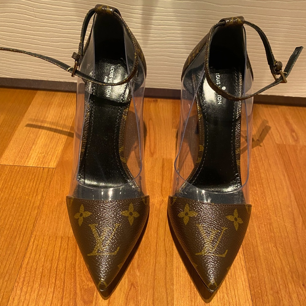 UNIQUE 2021 Louis Vuitton Size 38 RARE SOLD OUT